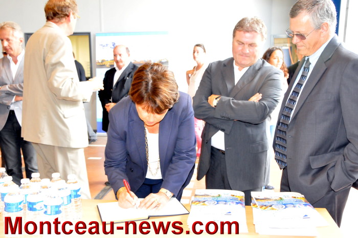 MARTINE AUBRY 0109119