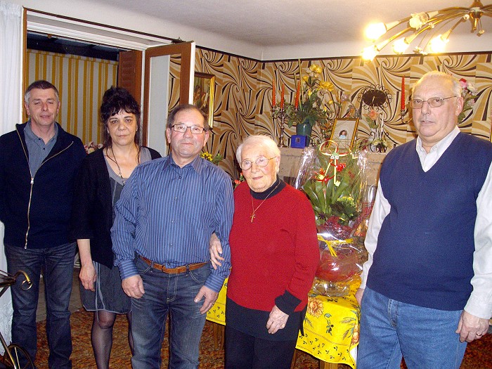 PERRINOT 103 ANS 2011