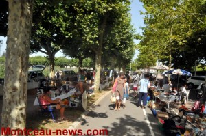 Vide greniers du PCF (Montceau-les-Mines)
