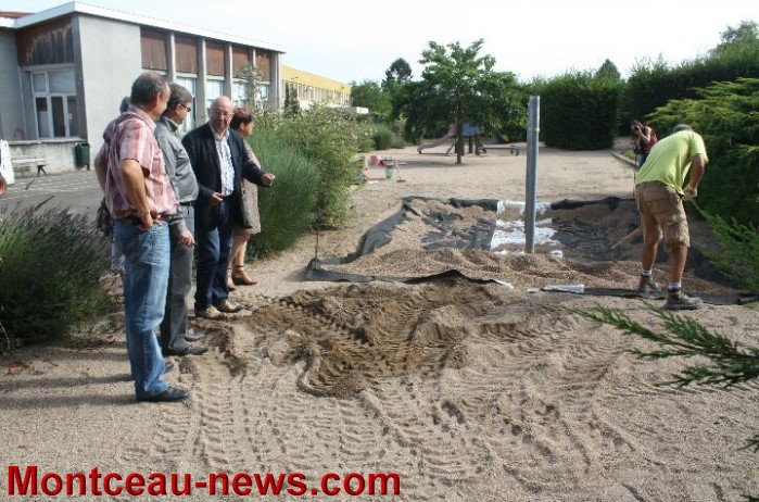 travaux ecole mont 15081215