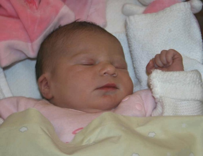 BEBE ILYANA 0301133