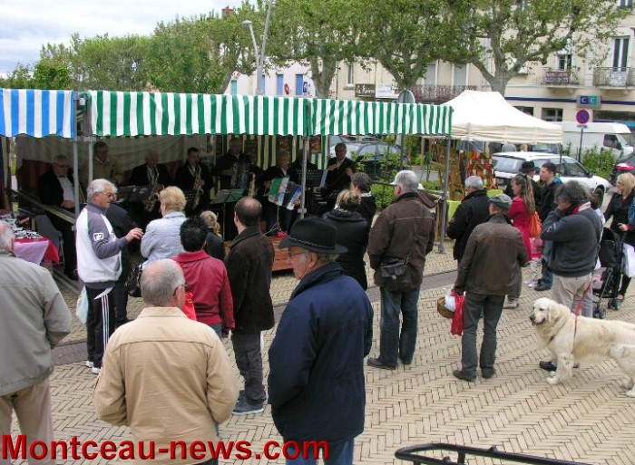 fete mere montceau 26051320