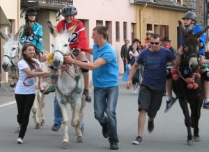 Fête patronale, Course à la bourrique… (Montcenis)