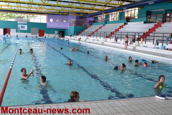 piscine ete mont 24071312