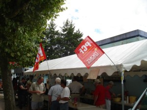 Montceau-les-Mines : Brocante du PCF
