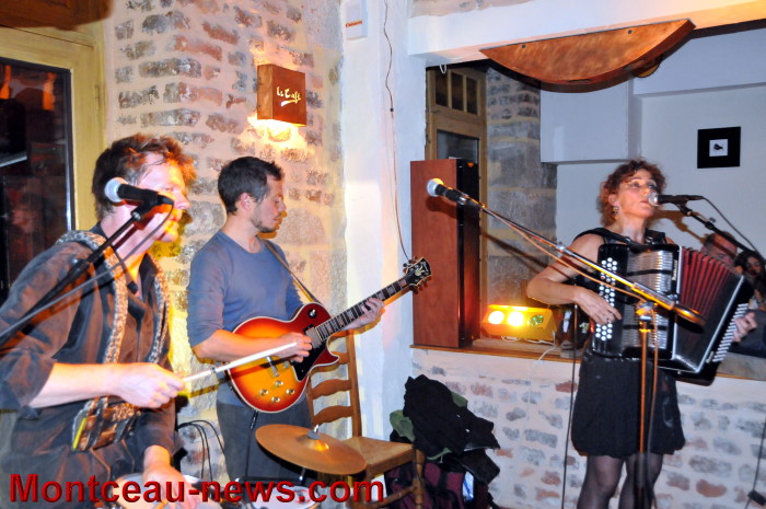 TSB RUE BAR 06101325