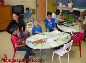Rencontre entre les collégiens et des écoliers de maternelle (Saint-Vallier)