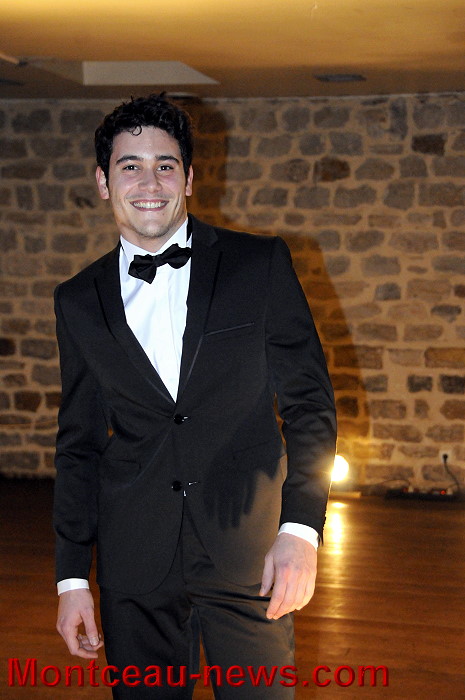 izac defile 30121319