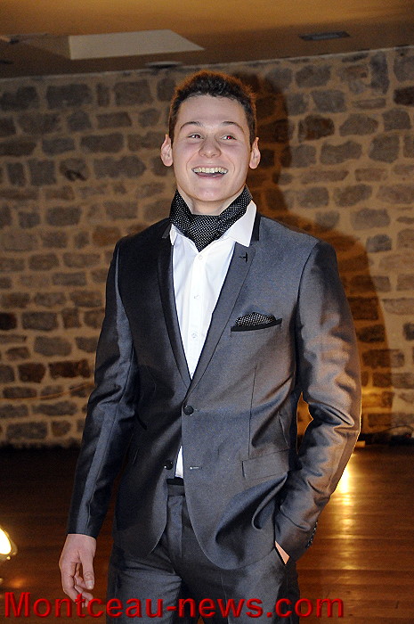 izac defile 30121321
