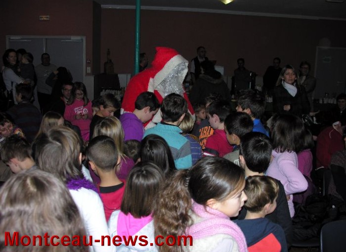 noel cos montceau 15121318