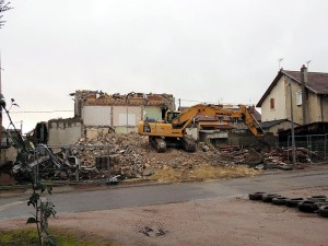 Démolition du « Vox » à Sanvignes (suite)