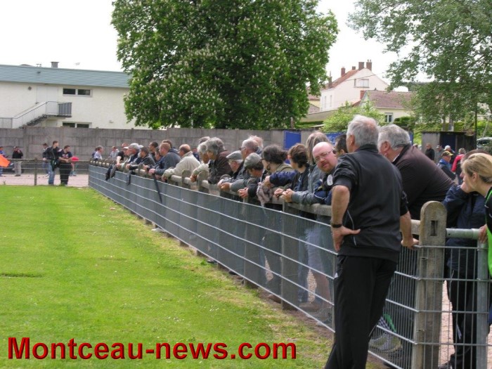 foot filles blanzy 1205142