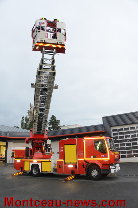 ville pompiers 12061421
