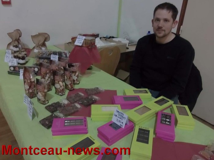 SALON PECHE 24011515