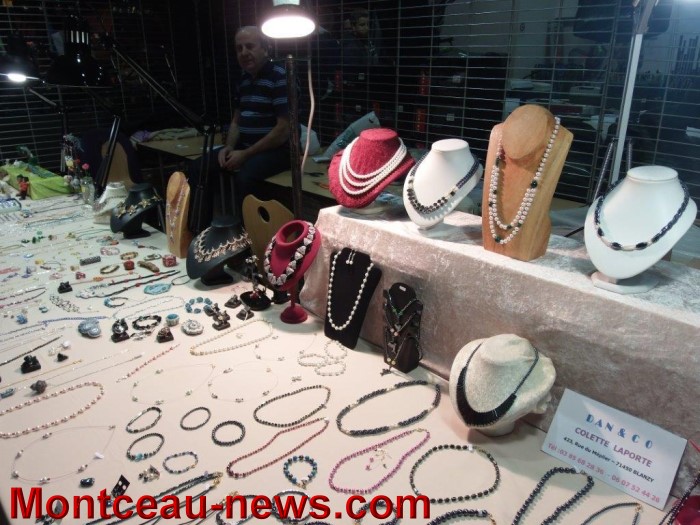 SALON PECHE 24011519