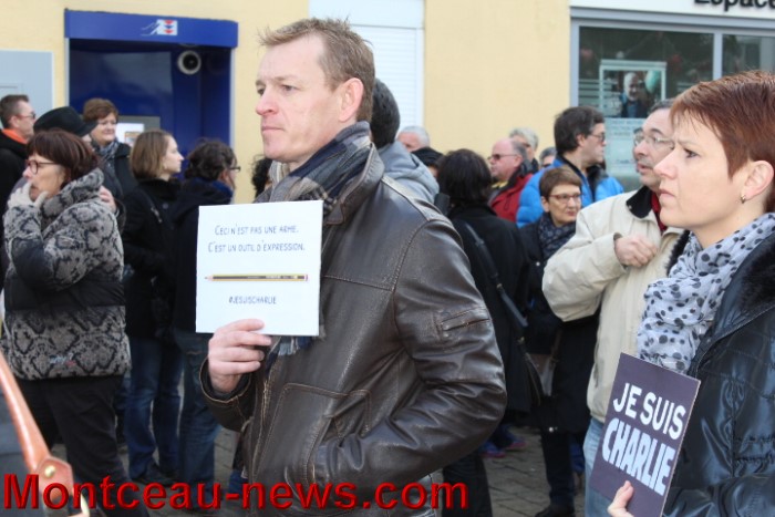 manif charlie 10011548