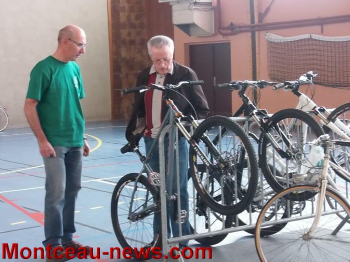 bourses velos blanzy 2303154