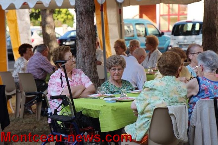barbecue peuplier 0708154