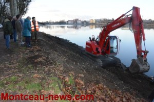 Montceau : berges du lac du Plessis…