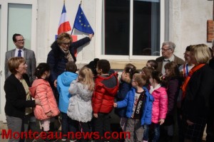 Pavoisement des écoles (Montceau-les-Mines)