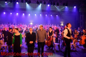 400 Choristes, une centaine de musiciens au Gymnase Jean Bouveri (Montceau-les-Mines)