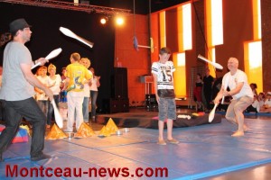 Voyage autour du monde avec le Gus circus à Saint-Vallier