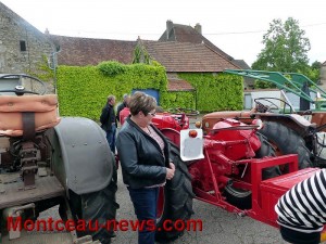 Tracteurs anciens à Perrecy-les-Forges