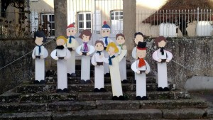 Pour les fêtes à Toulon, de malicieux lutins accompagnent de sympathiques oursons..