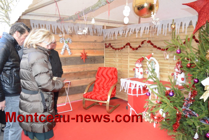 village-noel-05121612