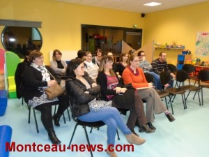 La Maison de la Parentalité « Le développement du langage entre 0 et 3 ans » Montceau