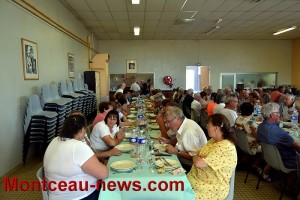L’amicale de la Lande au Magny, repas champêtre en salle
