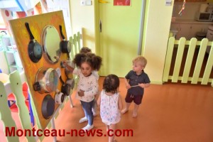 Pique-nique avec les familles au Multi accueil Bébé-Bulle (Montceau)