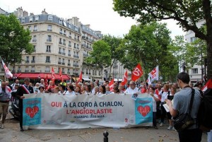 Manifestation à Paris devant le Ministère de la santé