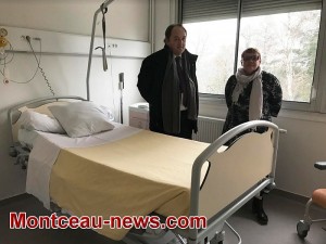 Raphaël Gauvain, député de Saône-et-Loire en visite au centre hospitalier Jean Bouveri…