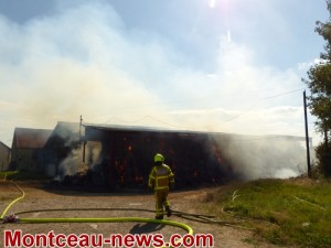 Réactualisé à 19 h 50 – Feu de ferme à Sanvignes