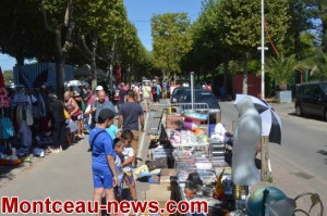 Montceau-les-Mines : Brocante du PCF