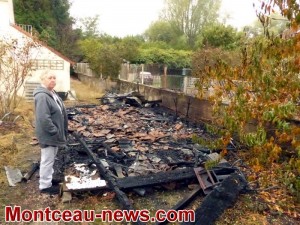 Un garage a brûlé cette nuit rue des Bains ( Montceau)