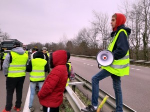 « Les gilets jaunes n’ont jamais demandé le chaos ni la violence » (Social)