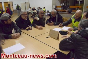 Montceau-les-Mines : réunion des Gilets Jaunes