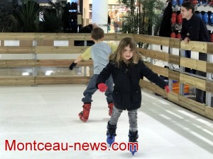 Patinoire dans la galerie du Centre Leclerc de Montceau