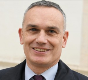 Arnaud Danjean tacle Emmanuel Macron