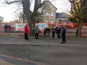 Suite : école maternelle de Toulon sur Arroux complètement bloquée…