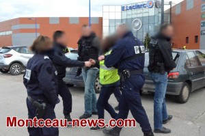 Deuxième renvoi d&rsquo;un gilet jaune de Montceau