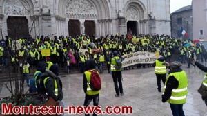 Réactualisé – « Eclipse » jaune à Mâcon…