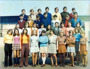 Anciens  élèves de la 3ème du CEG des Gautherets année scolaire 1971-1972