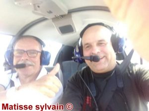 Crop circle à Pouilloux : qui sont ces passionnés de ces formes géométriques ?