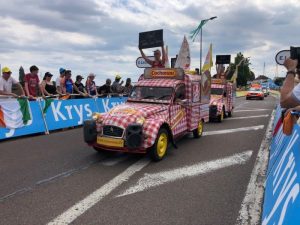 SAÔNE-ET-LOIRE : La magie de la caravane du Tour de France (1/2)