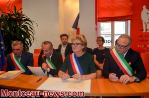 Montceau-les-Mines  : Signature de la charte de jumelage
