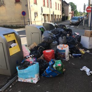 Incivilité à Montceau les Mines