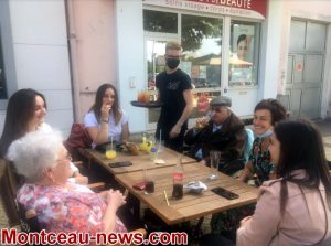 Montceau-les-Mines : Le Cheffield en terrasse